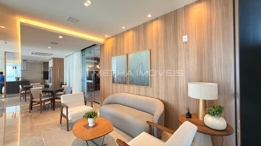 Apartamento � venda no Centro com 3 quartos 25