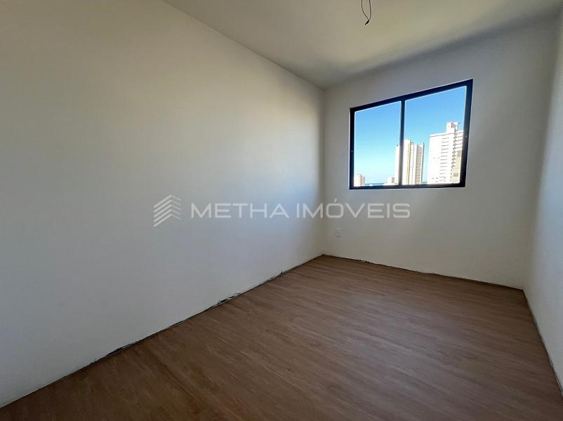 Apartamento � venda no Centro com 2 quartos 11