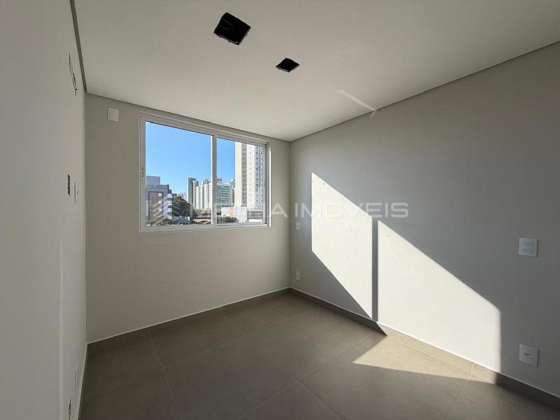 Apartamento � venda no Centro com 3 quartos 25