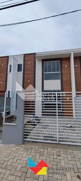 Sobrado Geminado Alto Padrão em meia praia — foto 5