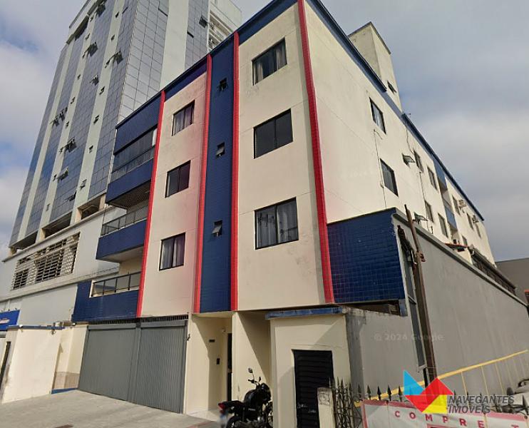 Apartamento no centro com 3 dormit�rios 1