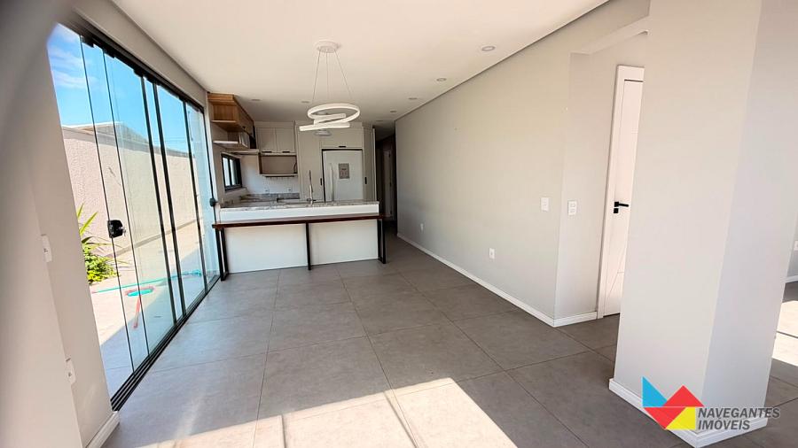 Apartamento diferenciado com 3 dormit�rios, terra�o com piscina privativa e 2 vagas no bairro Gravat� 1