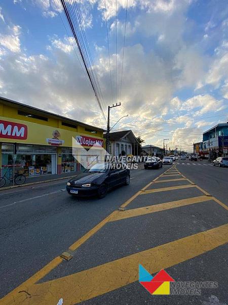 Comercial com 3 quartos à Venda, Centro - Navegantes — foto 2