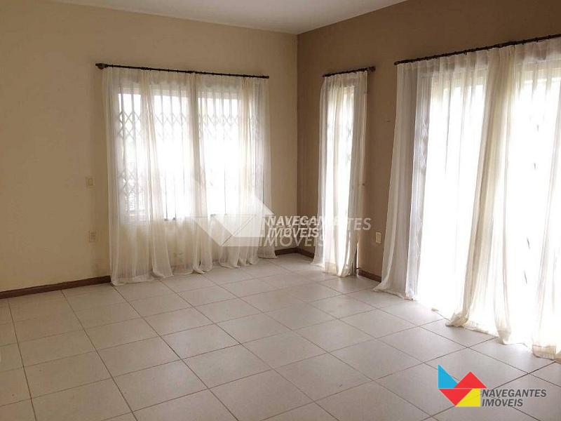 Casa com 4 quartos à Venda, Centro - Navegantes — foto 2