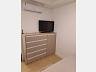 Apartamento mobiliado com 2 dormit�rios sendo 1 su�te a 200m do mar no Centro de Penha 13