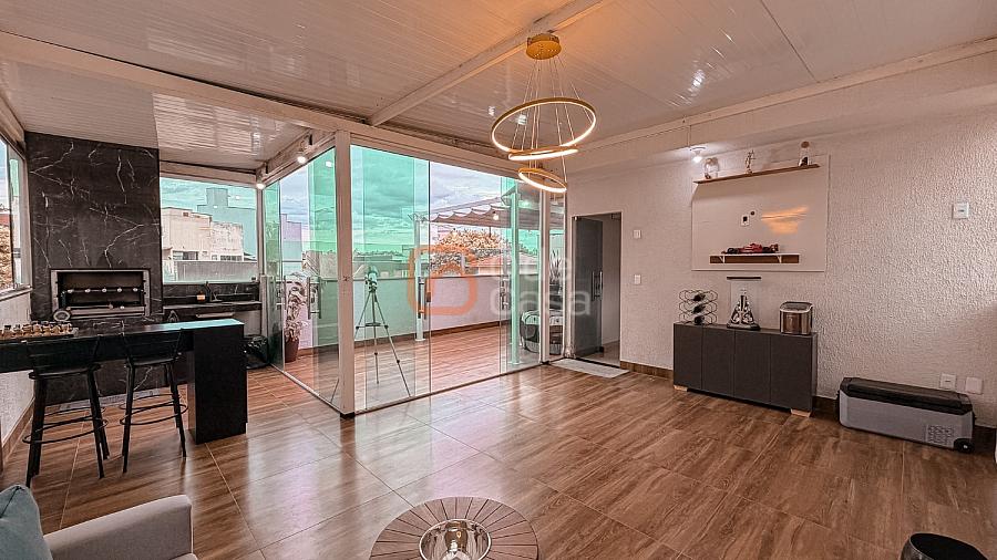 Cobertura com 3 quartos, 2 vagas e espa�o gourmet � venda no Planalto 1