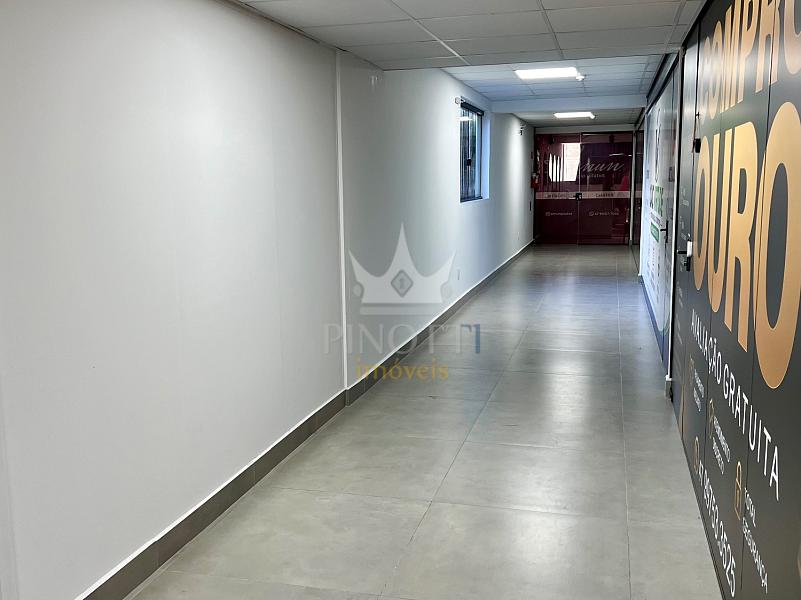 No Centro de Itaja�, espa�o comercial no Itabela Center 9