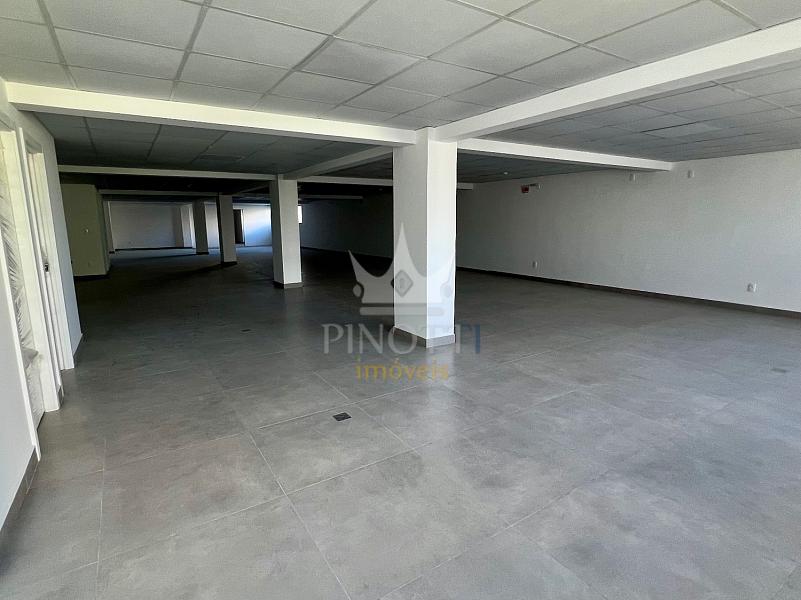 No Centro de Itaja�, espa�o comercial com 277 m� 7