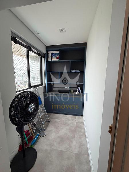 Mobiliado com 3 dormit�rios e 2 vagas � venda em S�o Judas 12