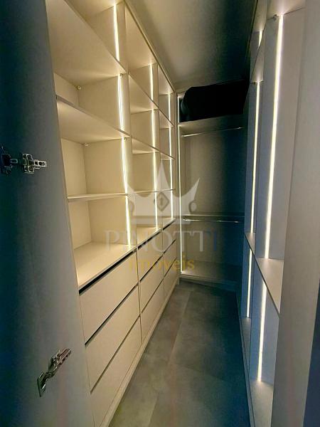 Mobiliado com 3 dormit�rios e 2 vagas � venda em S�o Judas 13