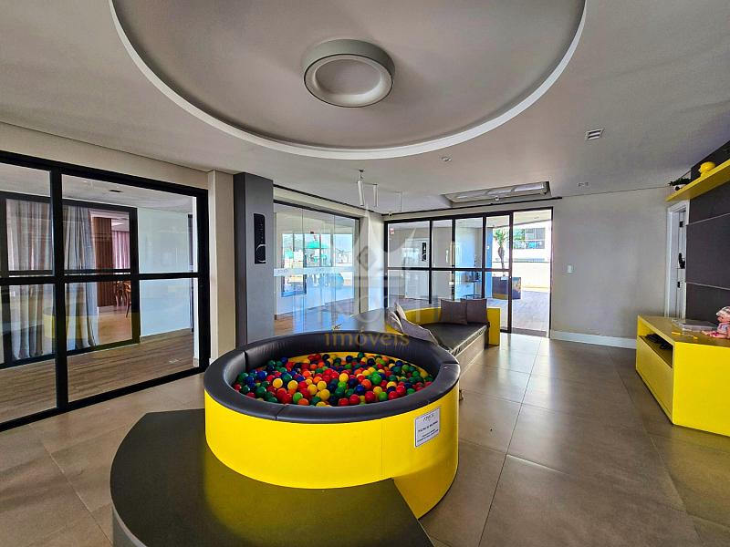 Mobiliado com 3 dormit�rios e 2 vagas � venda em S�o Judas 24