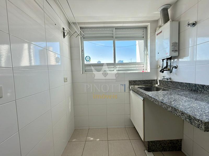 Apartamento Semimobiliado | 2 dormit�rios | Centro de Itaja� SC 11