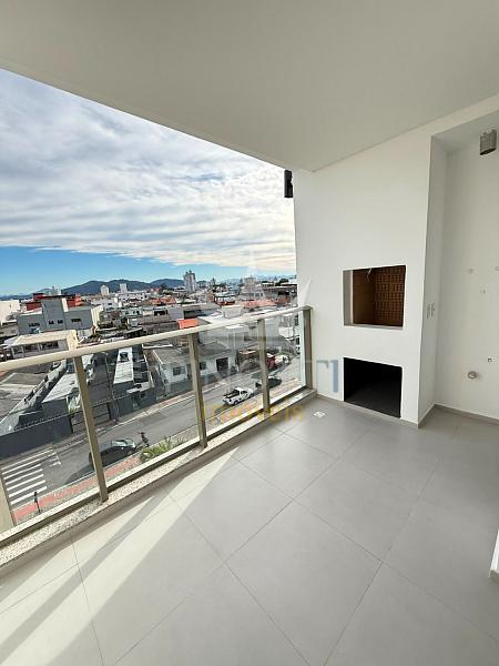 Apartamento com 3 dormit�rios e 2 vagas � venda em Itaja� 2