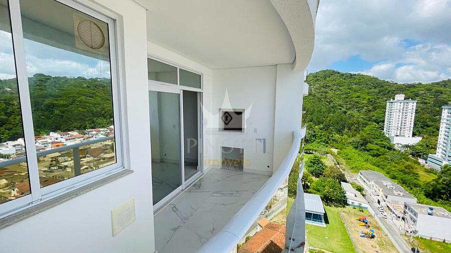 Apartamento com 2 su�tes e 2 vagas � venda em Itaja� 2