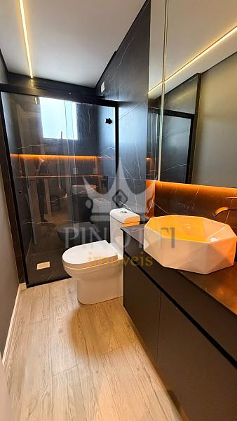 Apartamento com 2 dormit�rios e 2 vagas � venda na Praia Brava em Itaja� 18