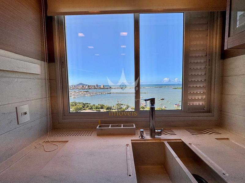 Vista Mar Definitiva no Bairro Fazenda, Itaja� | 132 m�, 2 Su�tes, Mobiliado e 2 Vagas 11