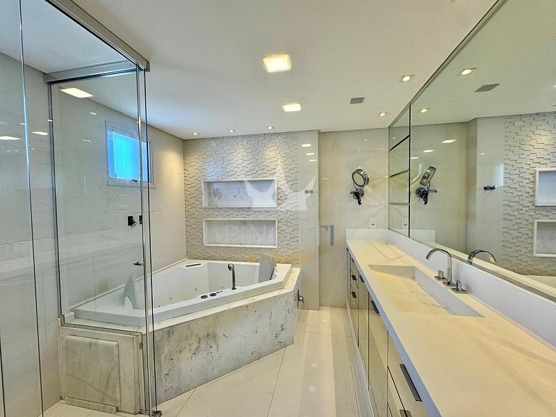 Vista Mar Definitiva no Bairro Fazenda, Itaja� | 132 m�, 2 Su�tes, Mobiliado e 2 Vagas 22