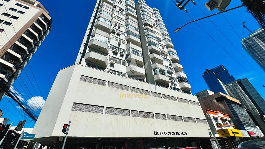140 m� no Centro de Itaja� | 3 dormit�rios, su�te e uma linda vista 1