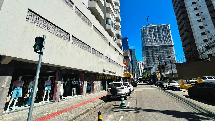 140 m� no Centro de Itaja� | 3 dormit�rios, su�te e uma linda vista 2