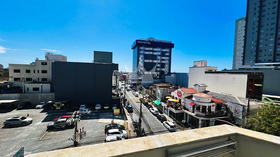 140 m� no Centro de Itaja� | 3 dormit�rios, su�te e uma linda vista 3