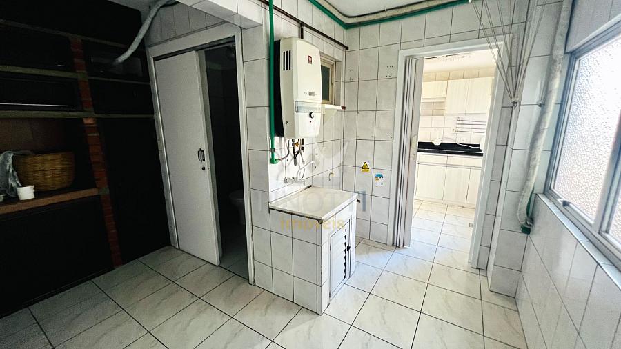 140 m� no Centro de Itaja� | 3 dormit�rios, su�te e uma linda vista 19