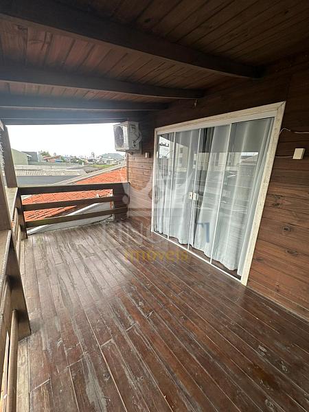 Sobrado � Venda no Cidade Nova em Itaja�-SC, com 3 Quartos, 2 Vagas de Garagem e �rea Gourmet com Churrasqueira 6