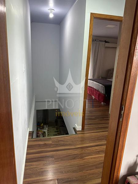Sobrado � Venda no Cidade Nova em Itaja�-SC, com 3 Quartos, 2 Vagas de Garagem e �rea Gourmet com Churrasqueira 10