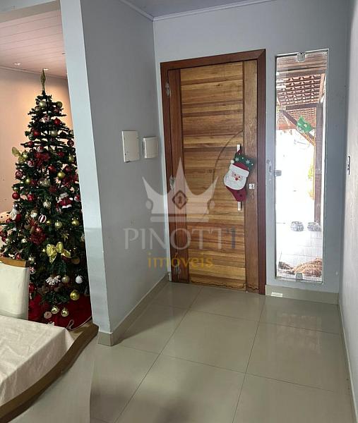 Sobrado � Venda no Cidade Nova em Itaja�-SC, com 3 Quartos, 2 Vagas de Garagem e �rea Gourmet com Churrasqueira 19