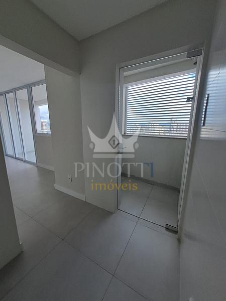 Apartamento no Centro de Itaja� com 3 dormit�rios, su�te e 2 vagas de garagem 5