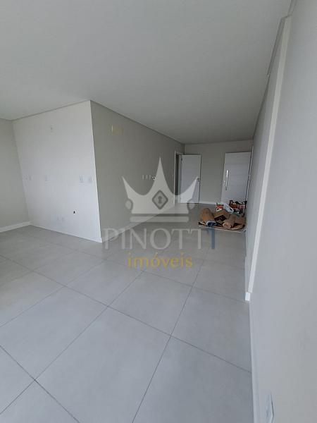Apartamento no Centro de Itaja� com 3 dormit�rios, su�te e 2 vagas de garagem 3