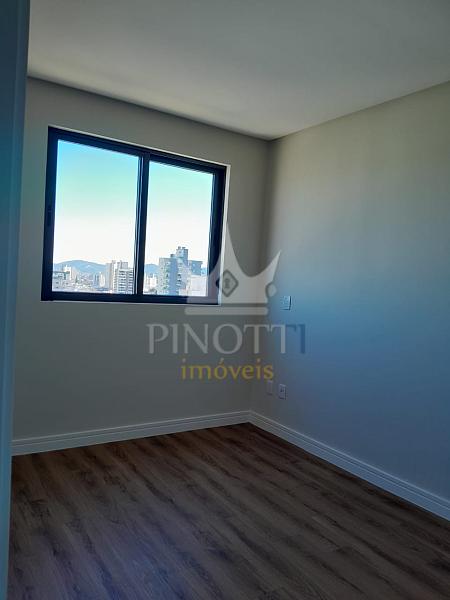 Centro de Itaja�: Apartamento � Venda com 2 Su�tes, Sacada com Churrasqueira e Rooftop 24