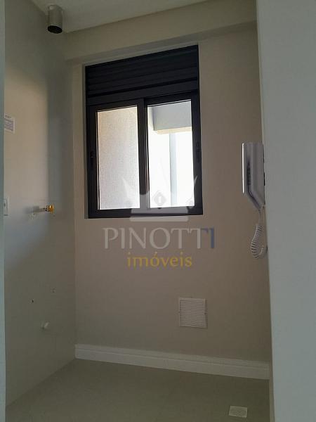 Centro de Itaja�: Apartamento � Venda com 2 Su�tes, Sacada com Churrasqueira e Rooftop 31