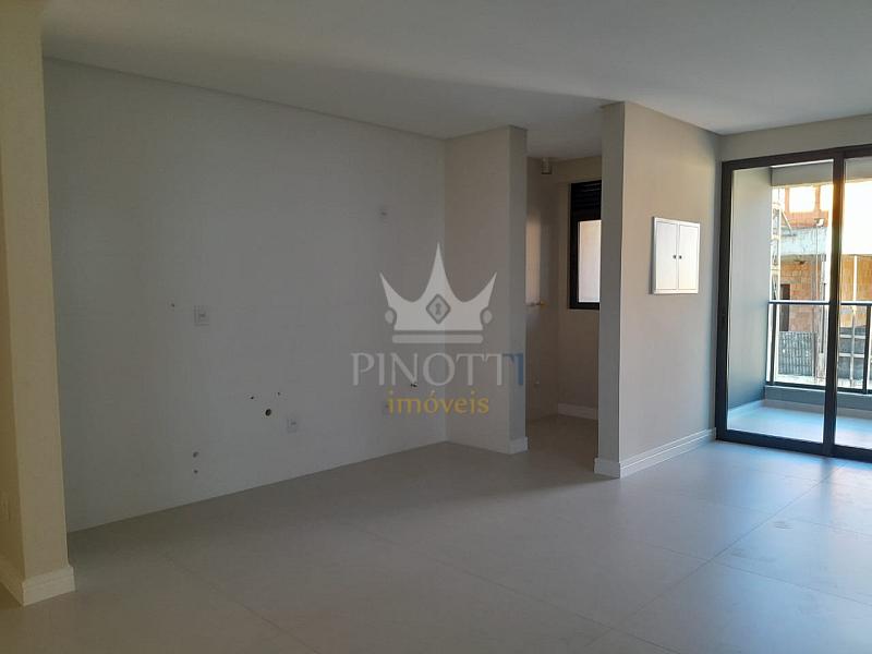 Centro de Itaja�: Apartamento � Venda com 2 Su�tes, Sacada com Churrasqueira e Rooftop 34