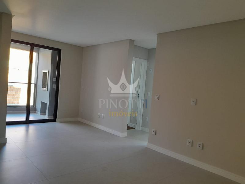 Centro de Itaja�: Apartamento � Venda com 2 Su�tes, Sacada com Churrasqueira e Rooftop 35