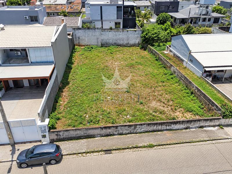 Terreno � venda por R$ 430.000 8