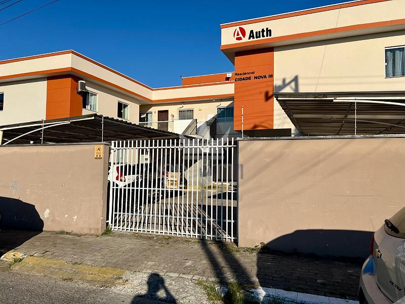 Apartamento t�rreo diferenciado e semimobiliado no bairro Cidade Nova, em Itaja�/SC 1