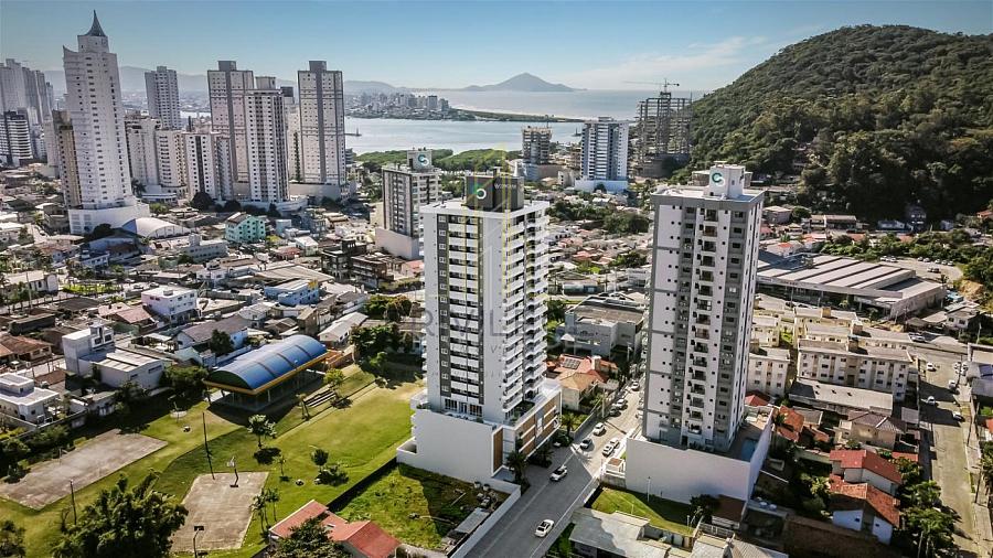 À venda no Bairro Fazenda de Itajaí no Edifício LAGO LOUISE RESIDENCIAL — foto 12