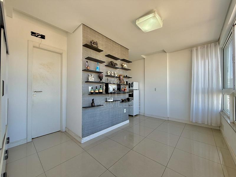 ESTUDIO NO CENTRO DE ITAJAÍ/SC — foto 14