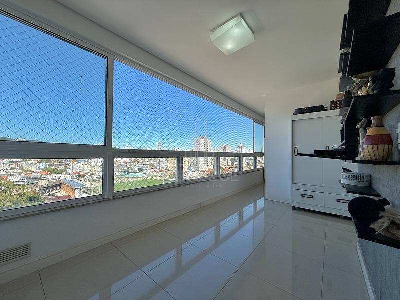 ESTUDIO NO CENTRO DE ITAJAÍ/SC — foto 13