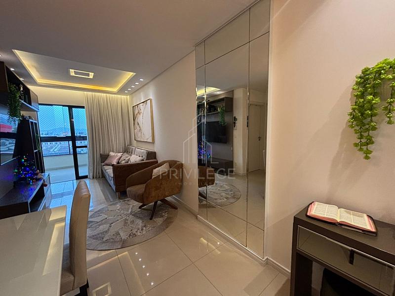 Locação no Bairro São Judas de Itajaí no Edifício Tour Soleil — foto 11