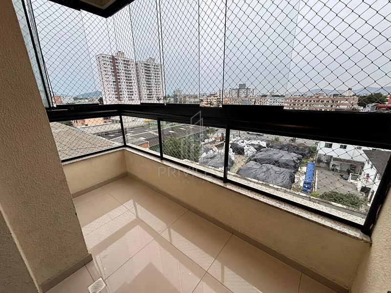 Locação no Bairro São Judas de Itajaí no Edifício Tour Soleil — foto 16