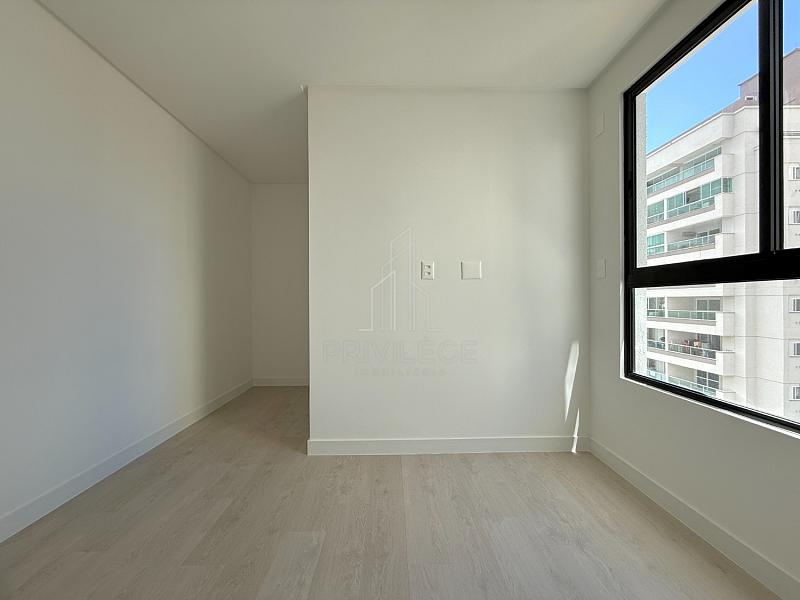 À venda no Bairro Vila operária de Itajaí no Edifício Living 360 — foto 12