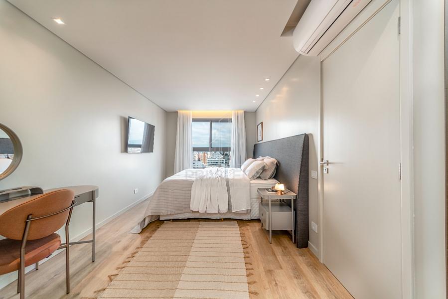 APARTAMENTO NOVO E  MOBILIADO NO CENTRO COM VISTA PARA O PORTO 15