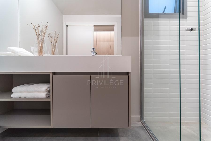 APARTAMENTO NOVO E  MOBILIADO NO CENTRO COM VISTA PARA O PORTO 21