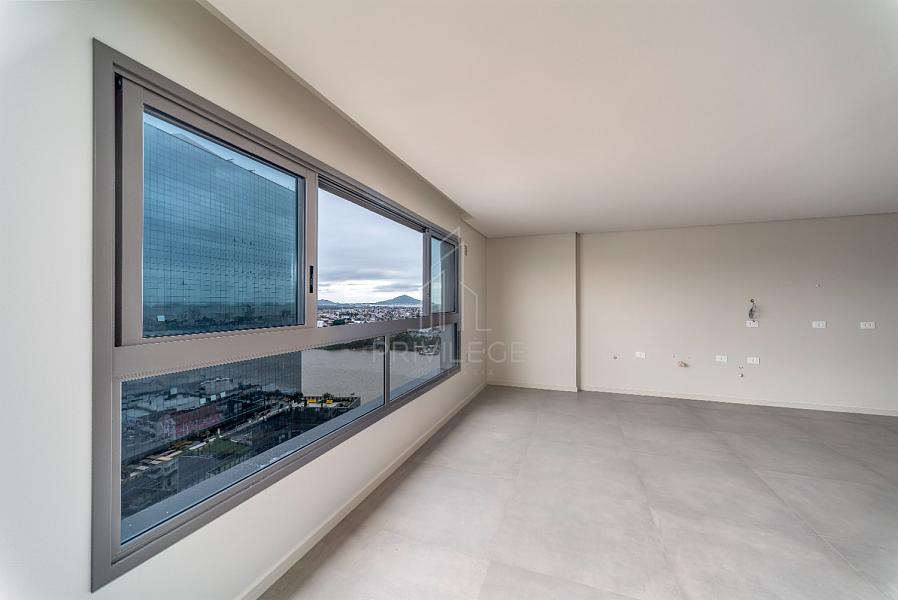 APARTAMENTO NOVO  NO CENTRO COM VISTA PARA O PORTO 1