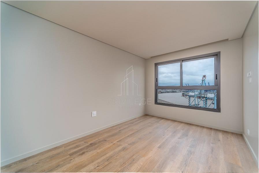 APARTAMENTO NOVO  NO CENTRO COM VISTA PARA O PORTO 15