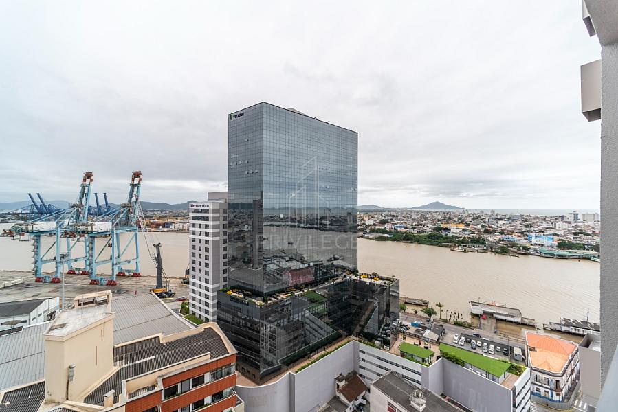 APARTAMENTO NOVO  NO CENTRO COM VISTA PARA O PORTO 23