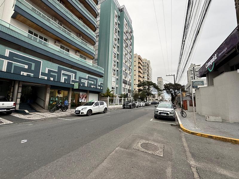 SALA COMERCIAL AO LADO DO SHOPPING 11