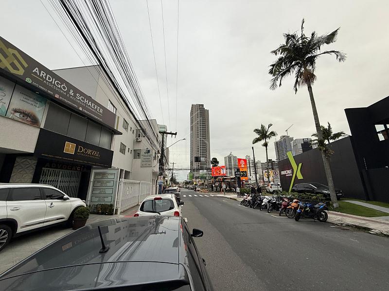 SALA COMERCIAL AO LADO DO SHOPPING 12