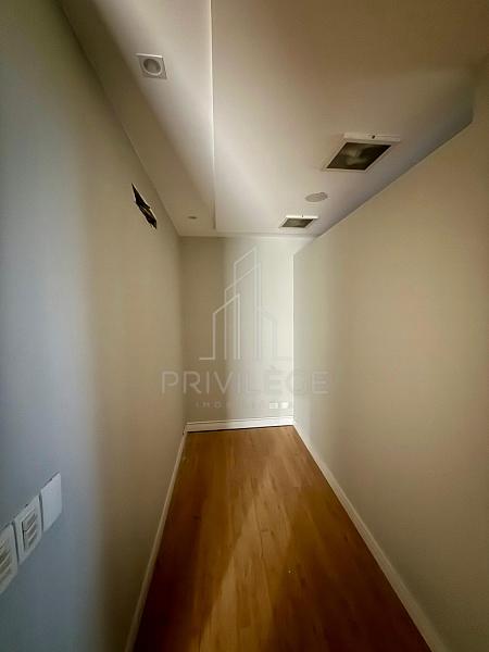 SALA COMERCIAL AO LADO DO SHOPPING 8
